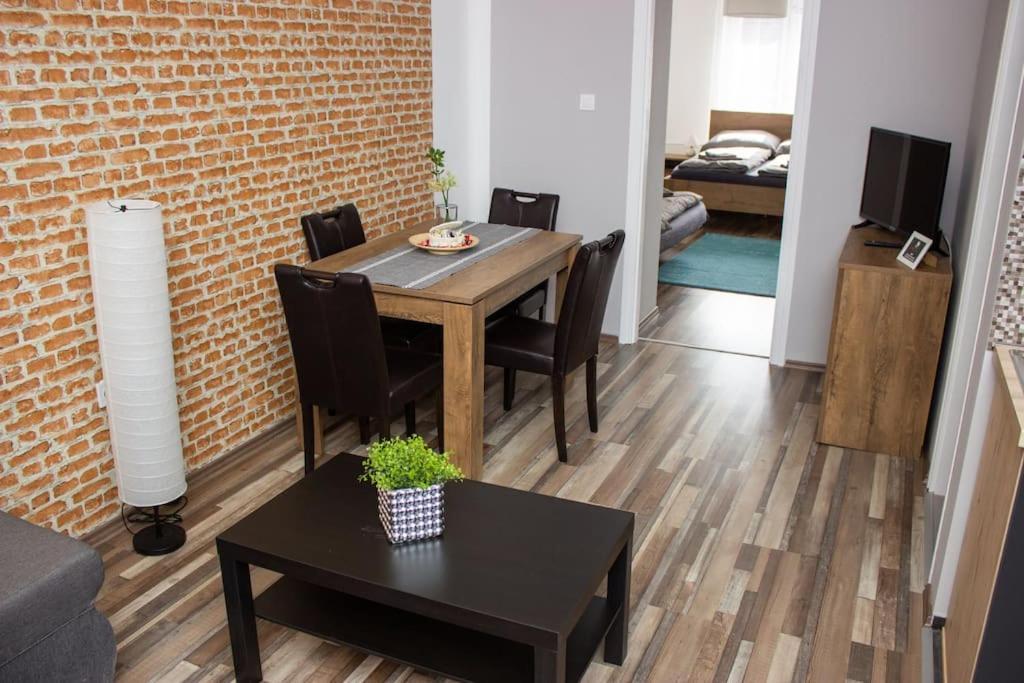 Broadway Apartments B2 Дебрецен Екстер'єр фото